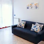 Rosa's House - Spacious In The Center With Balcony