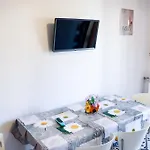 Rosa's House - Spacious In The Center With Balcony Sorrento