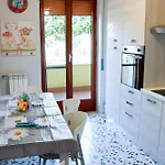 Rosa's House - Spacious In The Center With Balcony Appartamento *
