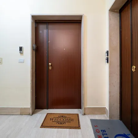 Apartamento Rosa's House - Spacious In The Center With Balcony