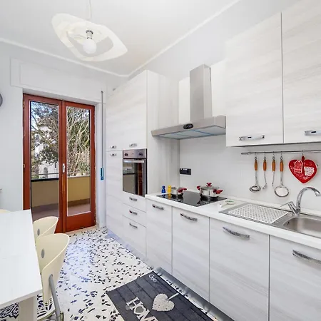 Rosa's House - Spacious In The Center With Balcony Daire *