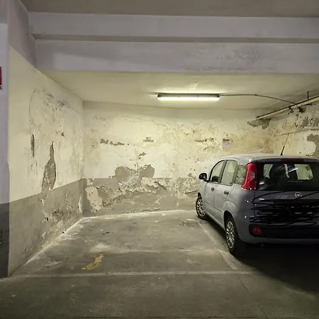 Apartment Rosa's House - Close To The Center With Balcony