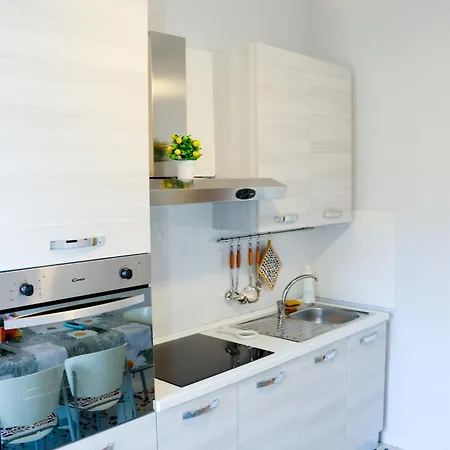דירה Rosa's House - Spacious In The Center With Balcony *
