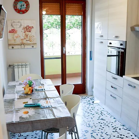 דירה Rosa's House - Spacious In The Center With Balcony סורנטו