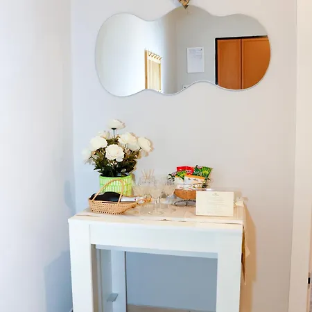 דירה Rosa's House - Spacious In The Center With Balcony סורנטו
